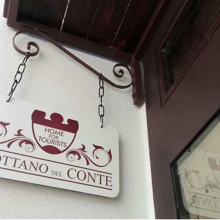 ホテル Il Sottano Del Conte コンヴェルサーノ エクステリア 写真