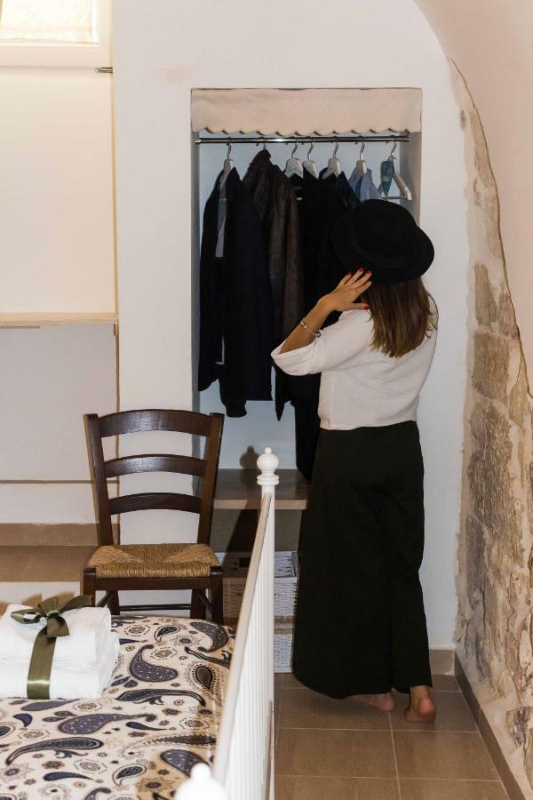 ホテル Il Sottano Del Conte コンヴェルサーノ エクステリア 写真